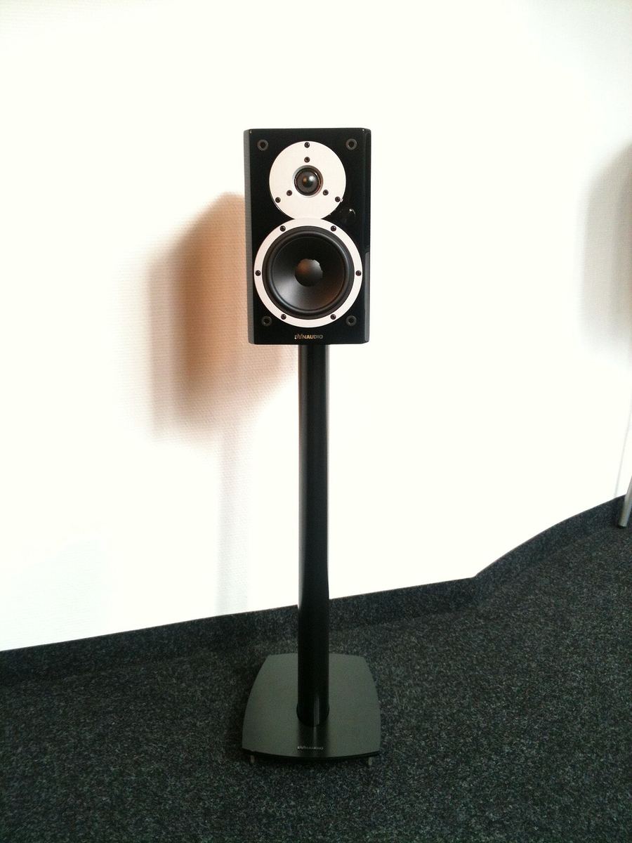 Compact bookshelf speaker mounted on a slim floor stand